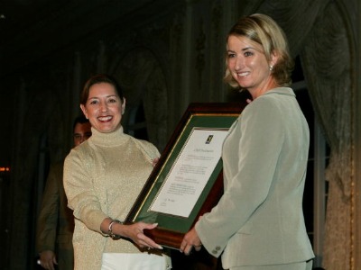 2005 LPGA HOF Induction with commissioner Carolyn Bivens