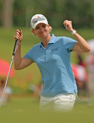 HSBC Putt on 18th Green - Final Round - Singpore